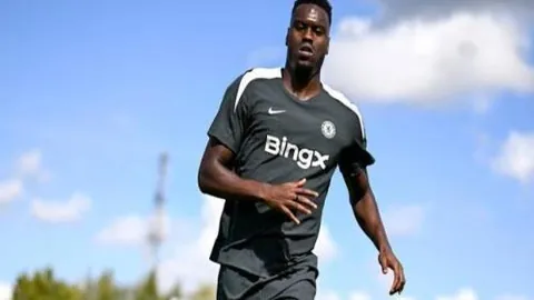 青岛黄海青港足球俱乐部简介